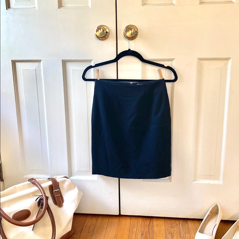 Petite Ellen Tracy Black 100% wool Skirt, classic